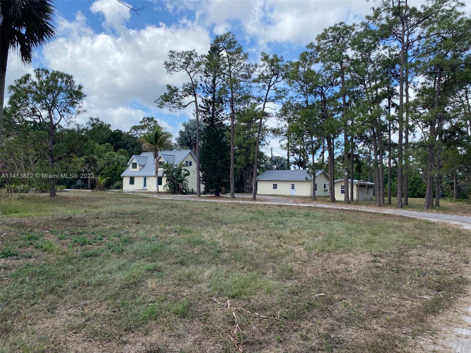 a view of outdoor space with city view