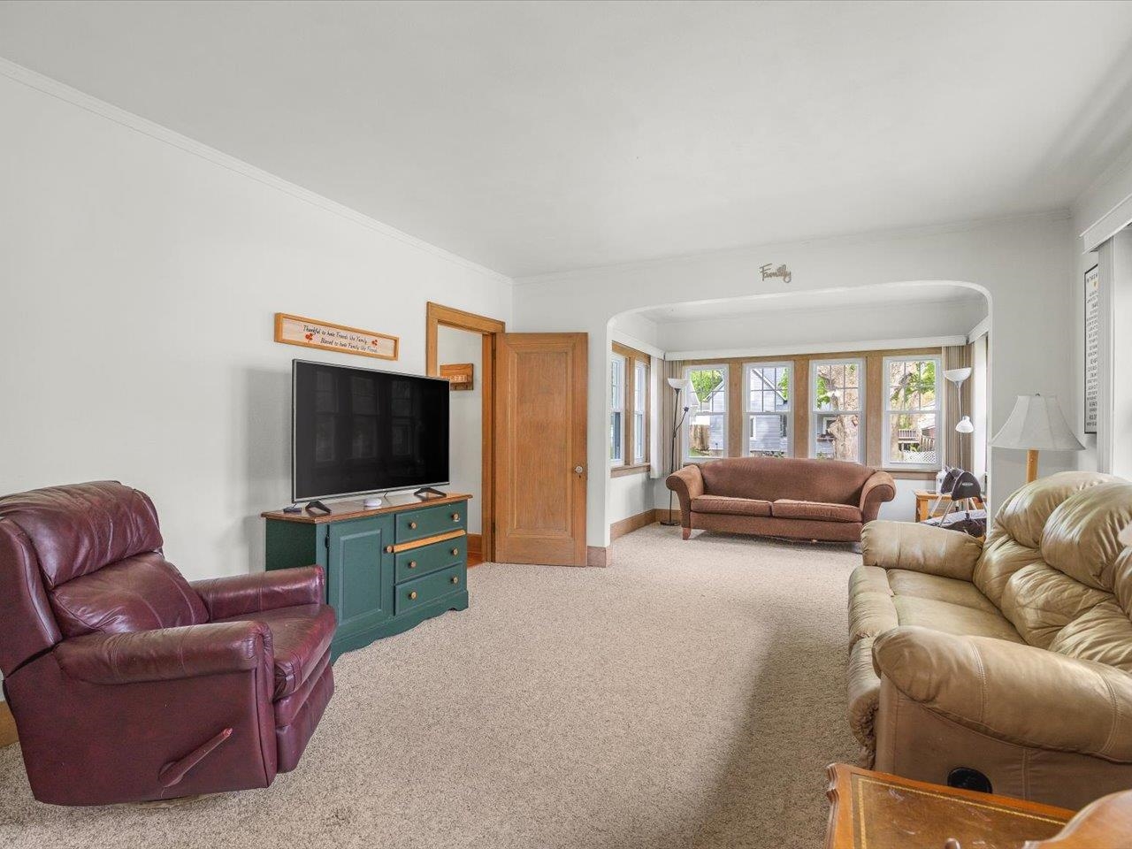 634 Rome Avenue Rockford, IL 61107 - Photo 10 of 40