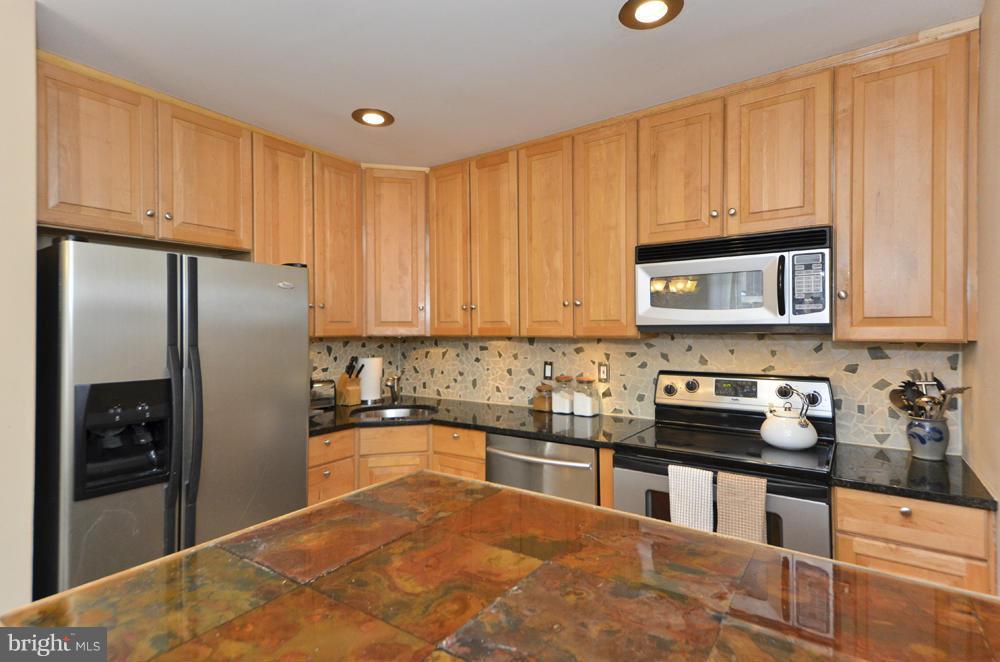 11583 Maple Ridge Road Reston, VA 20190 - Photo 8 of 30 Kitchen