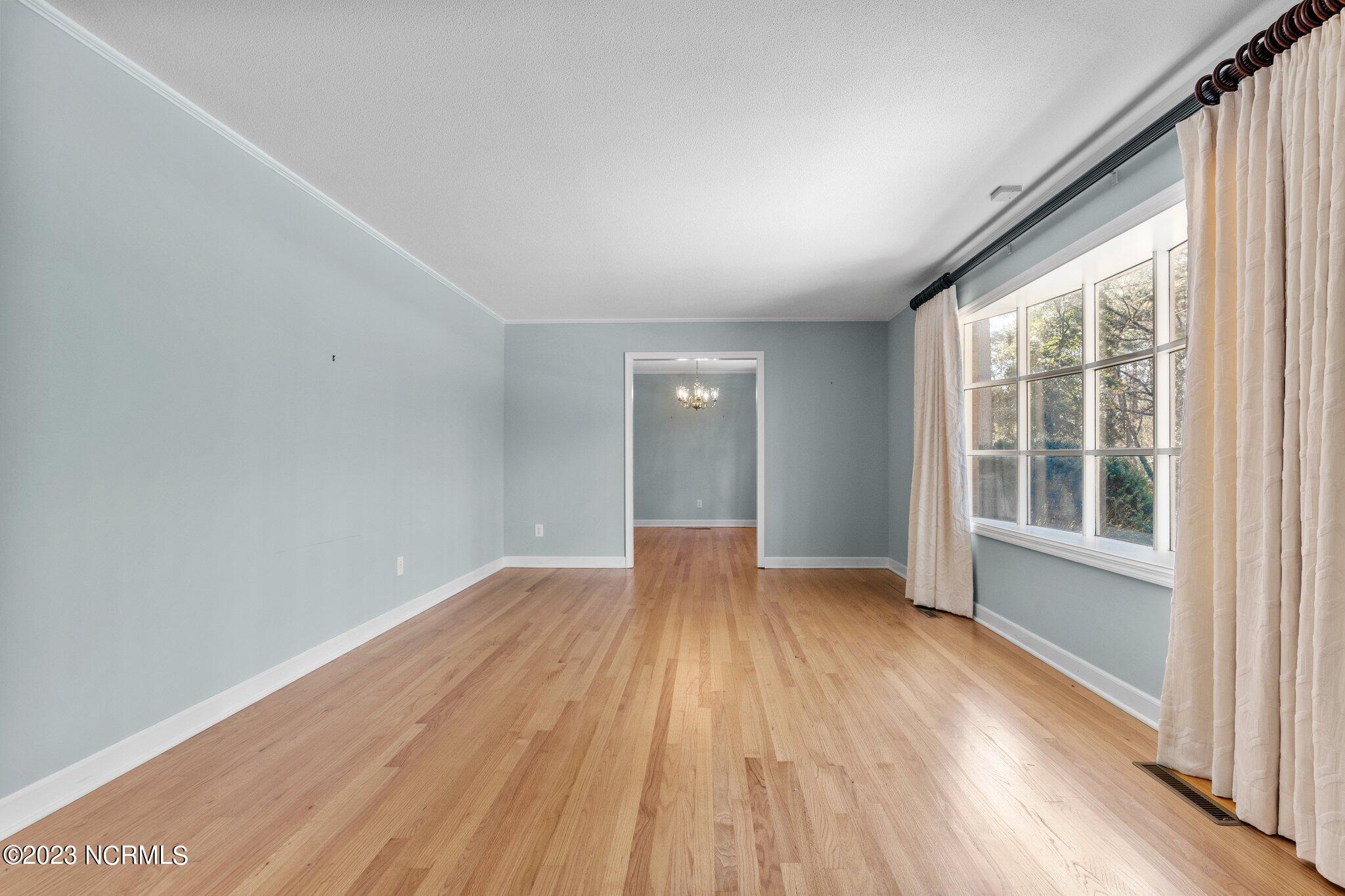 1015 Inverness Road Southern Pines, NC 28387 - Photo 8 of 53 Living Rm 2