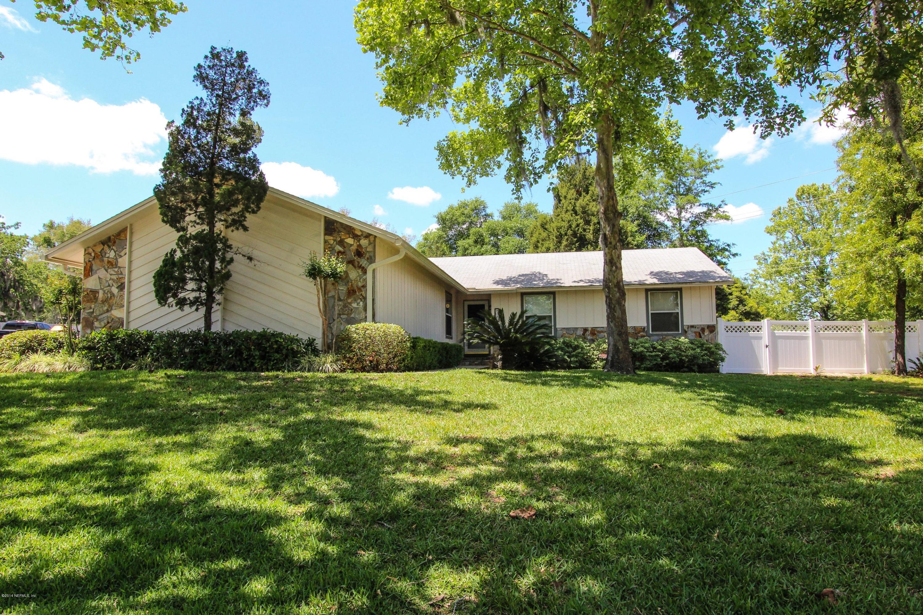 384 Foxridge Road Orange Park, FL 32065 - Photo 1 of 28 714276-384 Foxridge