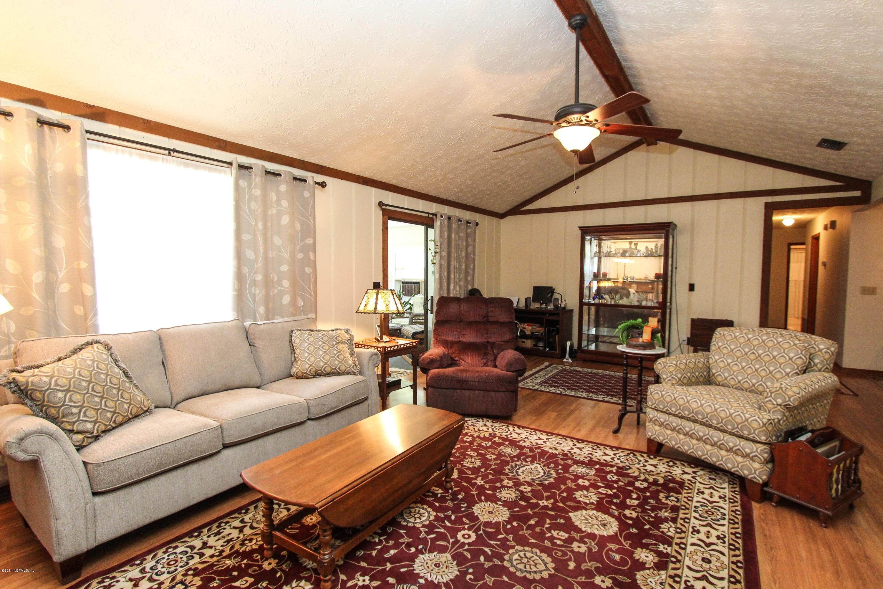 384 Foxridge Road Orange Park, FL 32065 - Photo 11 of 28 Family Room View 3