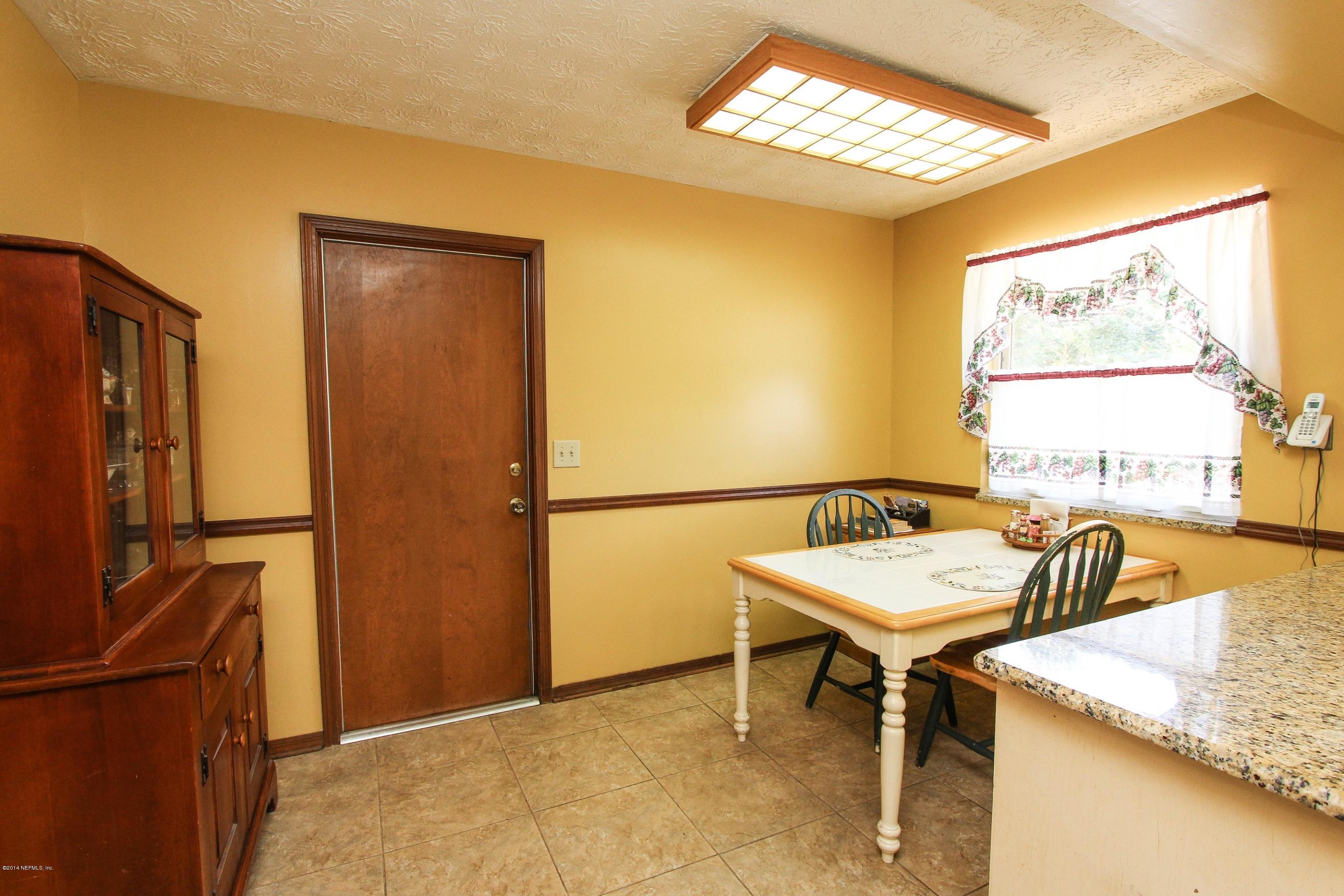 384 Foxridge Road Orange Park, FL 32065 - Photo 17 of 28 Breakfast Area View 2