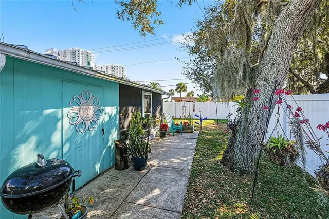 $274,900 | 302 Riverside Drive, Daytona Beach, FL 32117