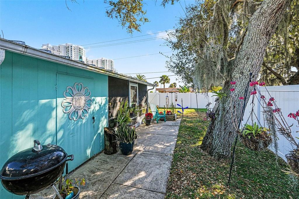 302 Riverside Drive Daytona Beach, FL 32117 - Photo 19 of 23