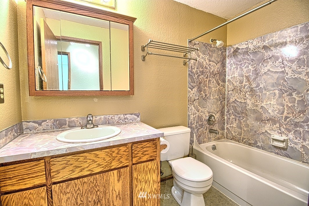 20530 Greening Road Bothell, WA 98012 - Photo 16 of 24