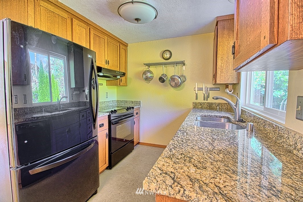 20530 Greening Road Bothell, WA 98012 - Photo 18 of 24