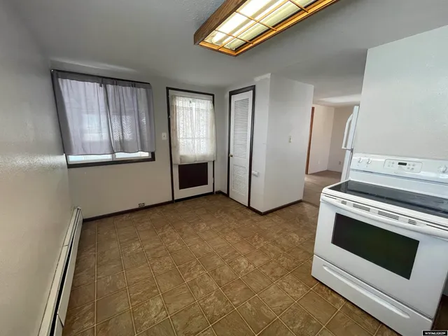 $125,000 | 214 East Spruce Street, Rawlins, WY 82301