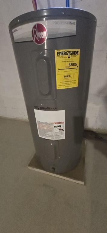 916 Indiana Avenue Avonmore, PA 15618 - Photo 24 of 32 a view of water heater room