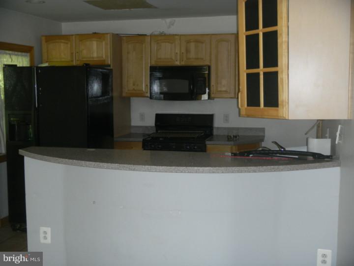 45 Edgewood Road Broomall, PA 19008 - Photo 2 of 14 Kitchen