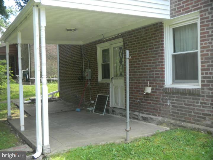 45 Edgewood Road Broomall, PA 19008 - Photo 11 of 14 Porch