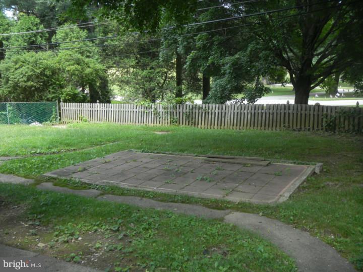 45 Edgewood Road Broomall, PA 19008 - Photo 10 of 14 Exterior Back
