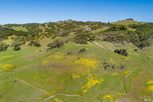 $3,295,000 | 6870 County Road 110, Hopland, CA 95449