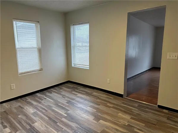 $895 | 710-712 Jay Street, Unit 3, Rochester, NY 14611