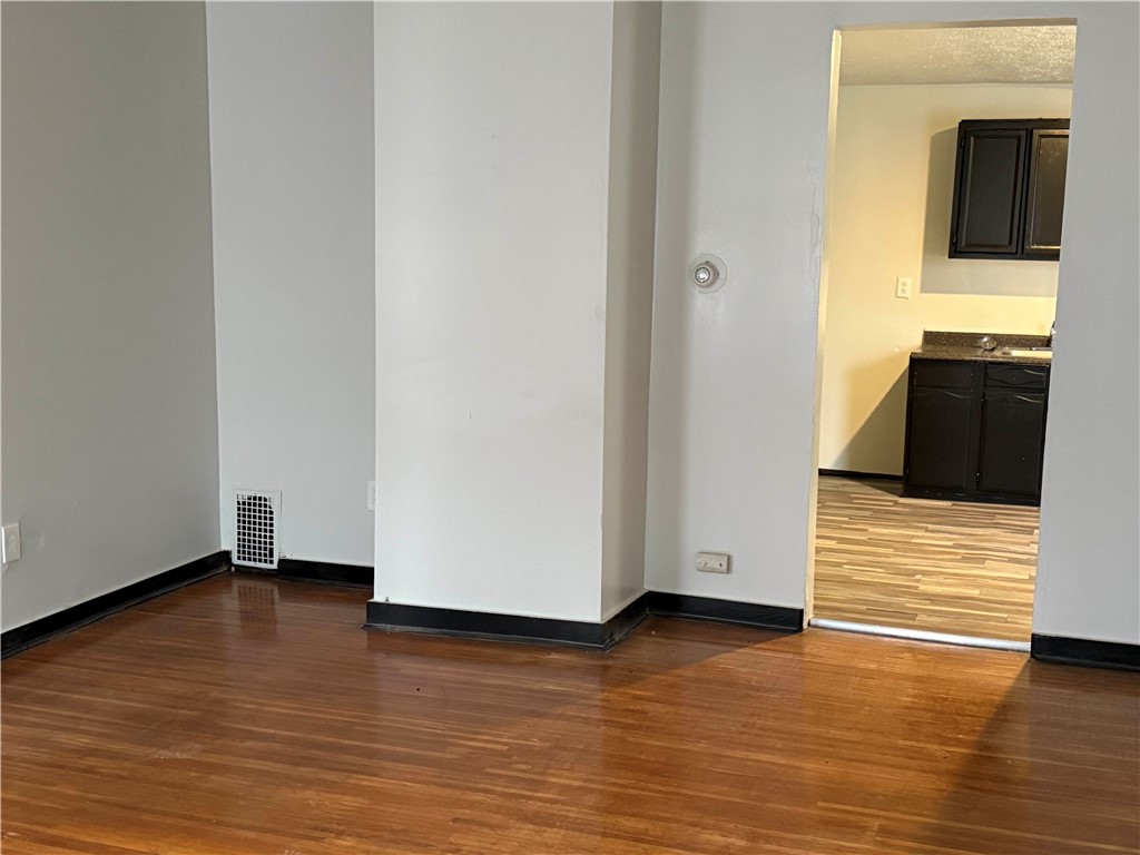 710-712 Jay Street, Unit 3 Rochester, NY 14611 - Photo 5 of 9