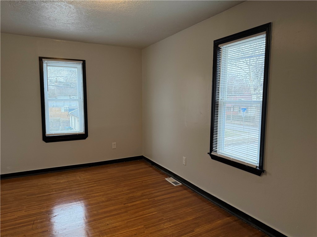 710-712 Jay Street, Unit 3 Rochester, NY 14611 - Photo 7 of 9