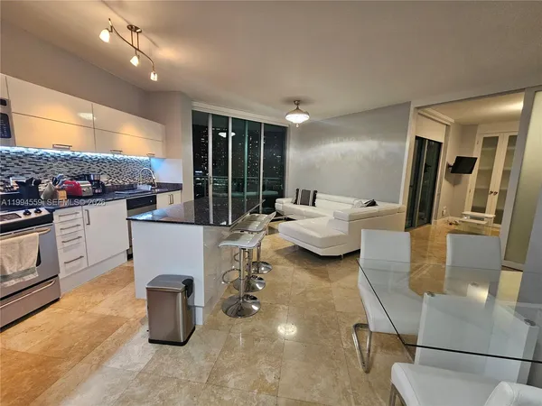 $495,000 | 350 South Miami Avenue, Unit 2714, Miami, FL 33130