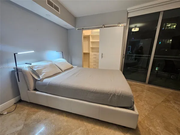 $495,000 | 350 South Miami Avenue, Unit 2714, Miami, FL 33130
