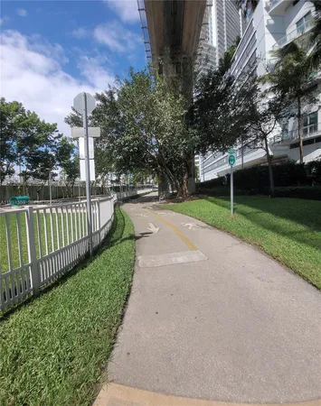 $495,000 | 350 South Miami Avenue, Unit 2714, Miami, FL 33130