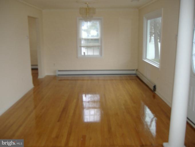 8111 Johnsam Road Clinton, MD 20735 - Photo 14 of 30 Living Room
