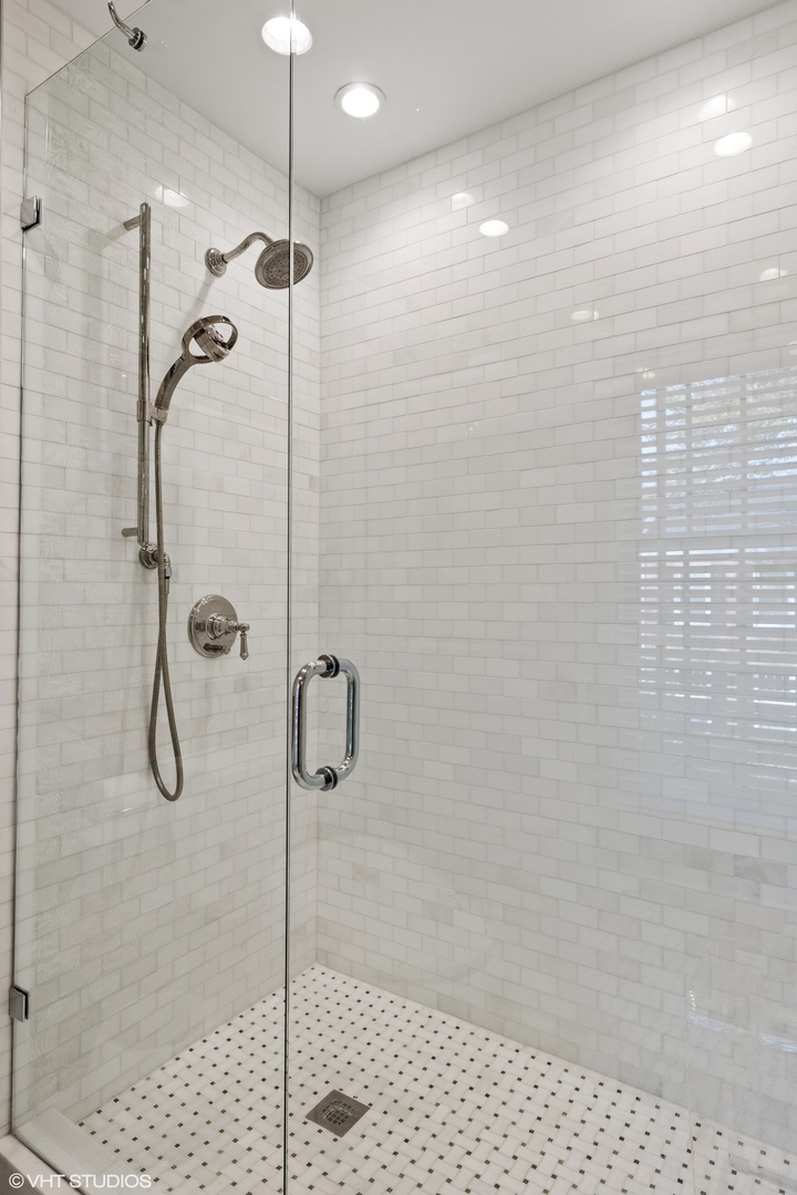 1435 Sheridan Road Wilmette, IL 60091 - Photo 20 of 43