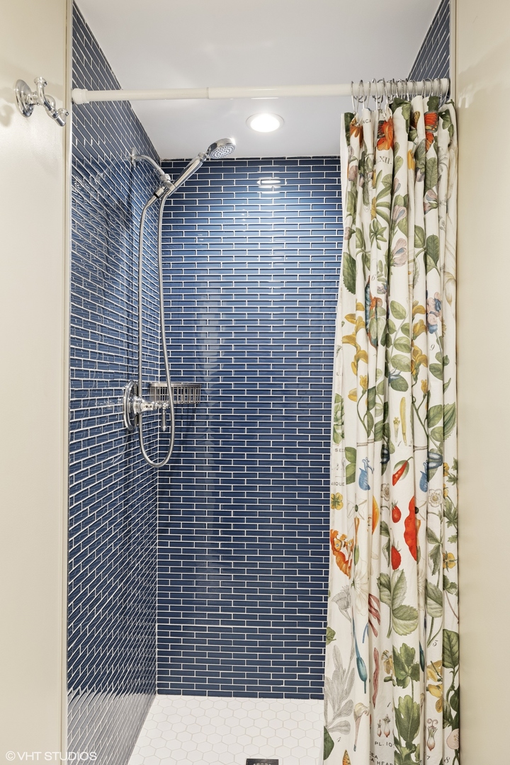 1435 Sheridan Road Wilmette, IL 60091 - Photo 35 of 43