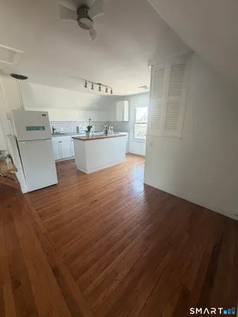 $1,300 | 178 Sherman Avenue, Unit 3, New Haven, CT 06511