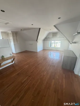 $1,300 | 178 Sherman Avenue, Unit 3, New Haven, CT 06511