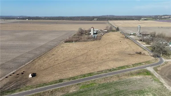 $399,000 | 37603 East Cogswell Road, Sibley, MO 64088