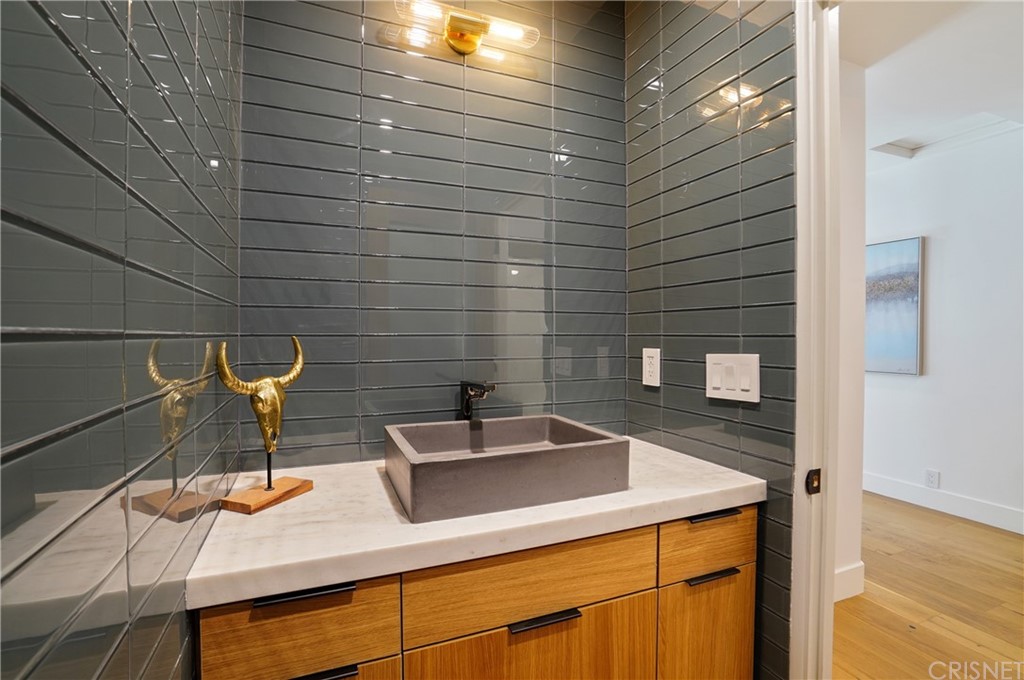 431 Nesmuth Road Glendale, CA 91202 - Photo 18 of 68