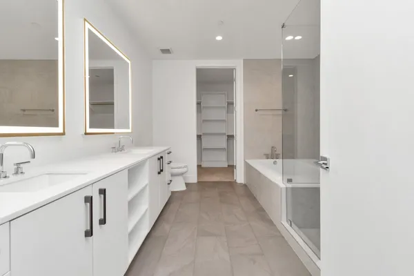 $6,481 | 808 Crawford Street, Unit 2701, Houston, TX 77010