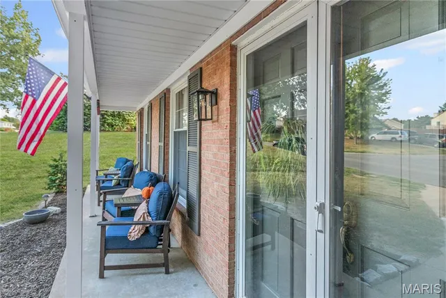 $269,900 | 5200 Little Creek Lane, Godfrey, IL 62035