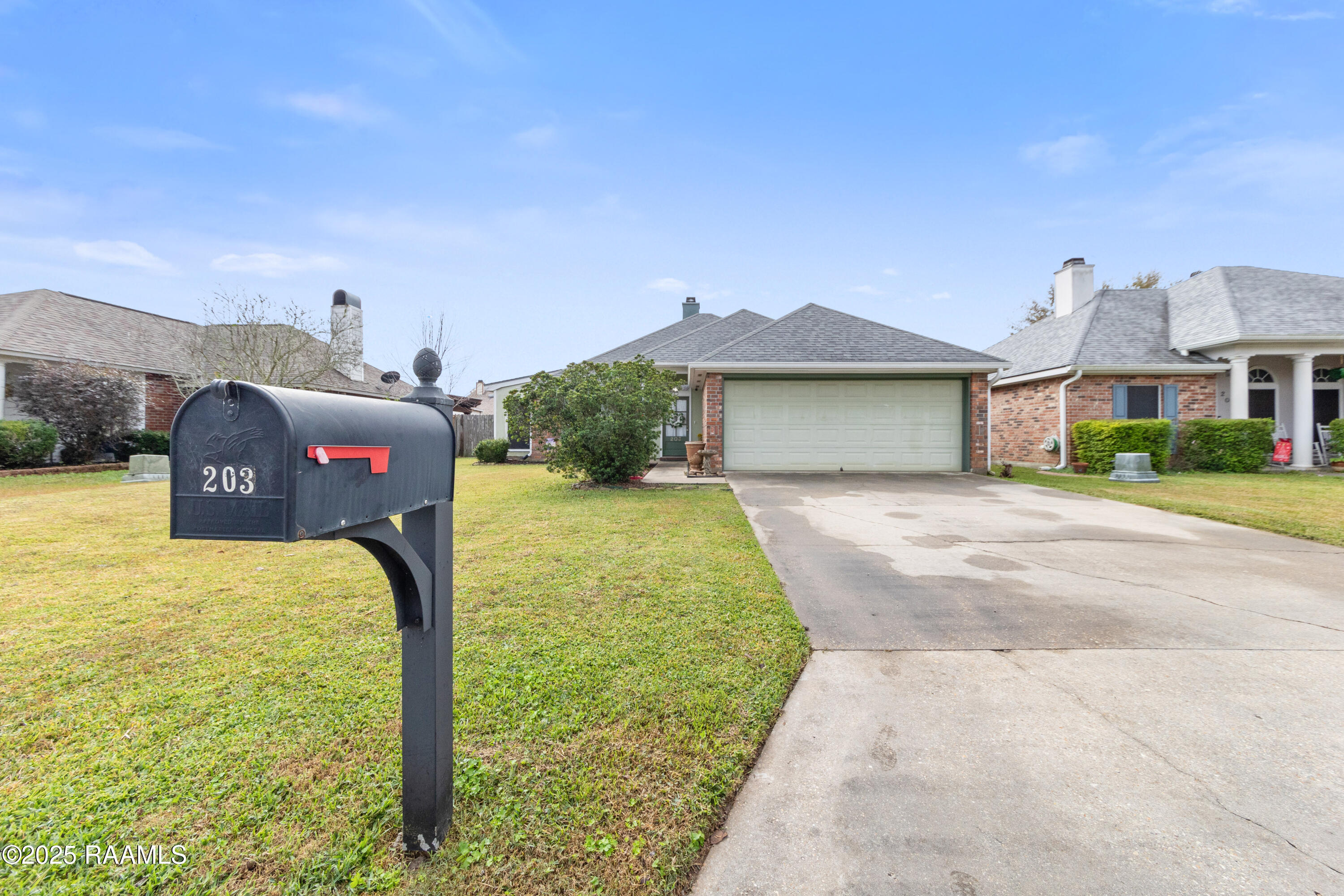 203 Pear Tree Circle Broussard, LA 70518 - Photo 1 of 31 203PearTree-1-6