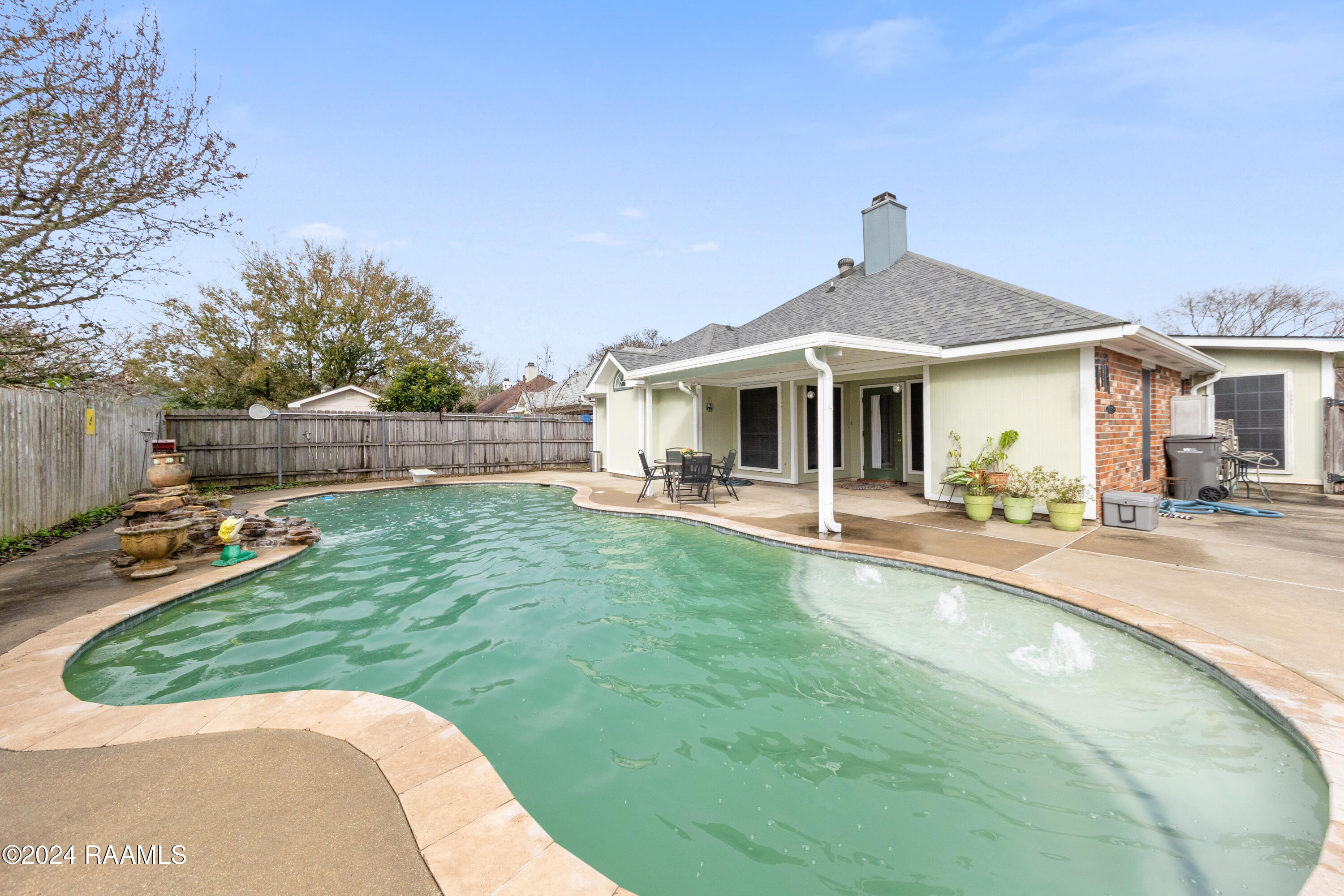 203 Pear Tree Circle Broussard, LA 70518 - Photo 2 of 31 203PearTree-5-5