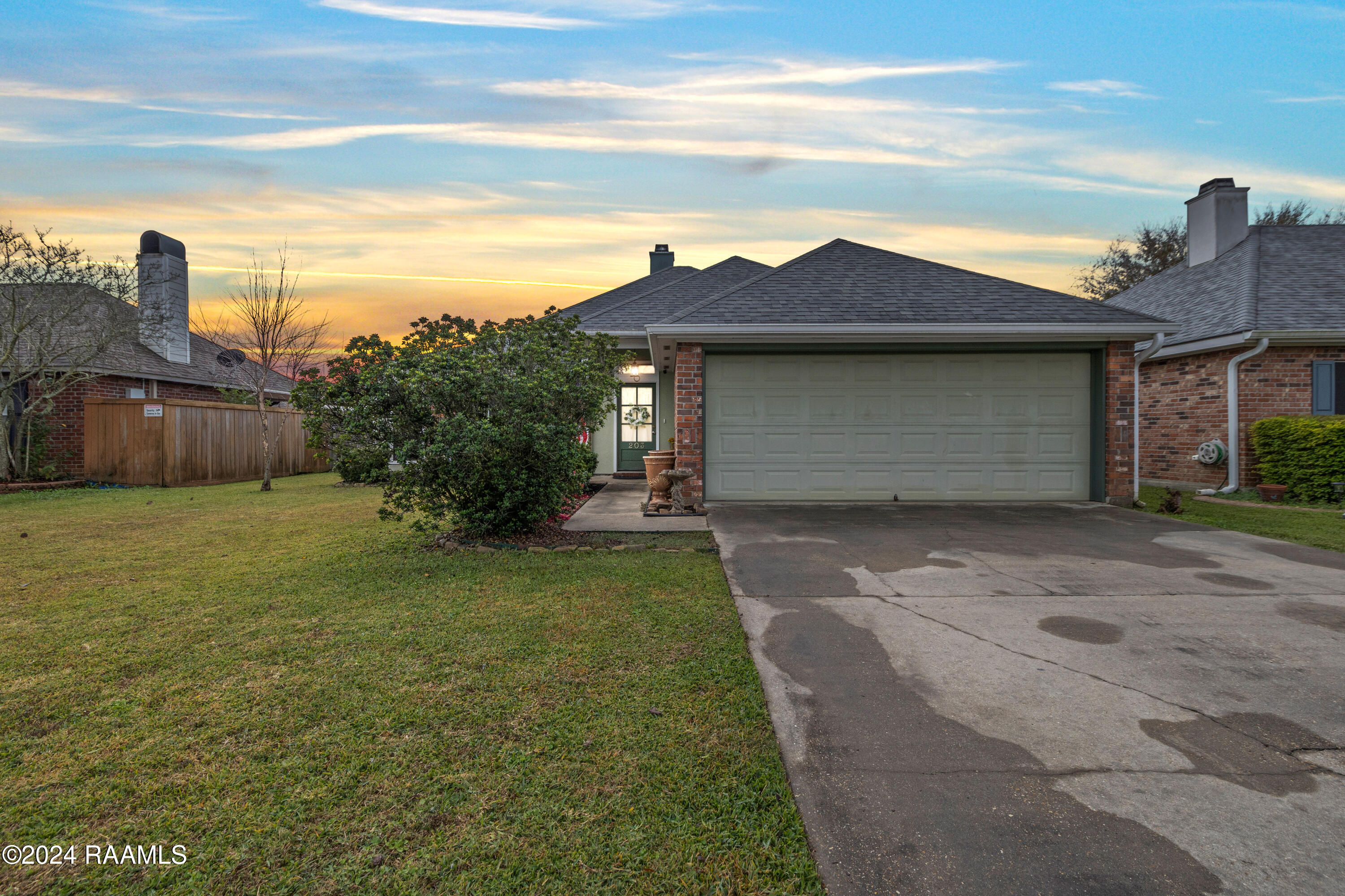 203 Pear Tree Circle Broussard, LA 70518 - Photo 31 of 31 twilight