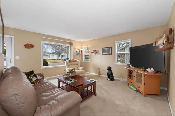 $275,000 | 1633 10th Avenue South, Fargo, ND 58103