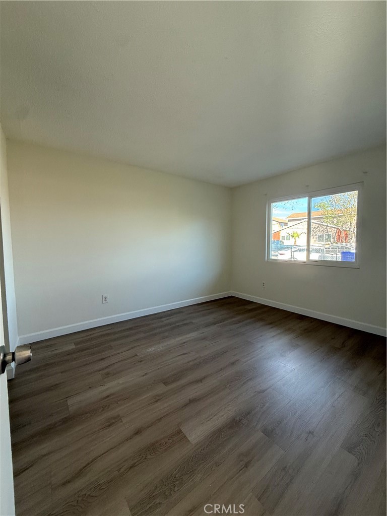 558 South Benjamin Street Rialto, CA 92376 - Photo 18 of 25