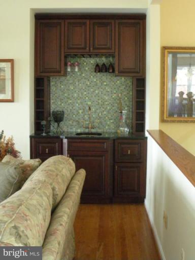 930 South River Landing Road Edgewater, MD 21037 - Photo 4 of 28 Living Room #2