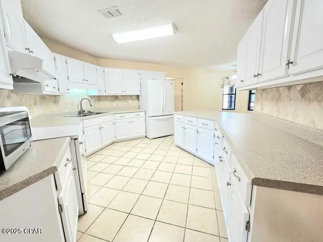 $2,275 | 5309 Robert Holmes Drive, Unit 8, Panama City, FL 32404