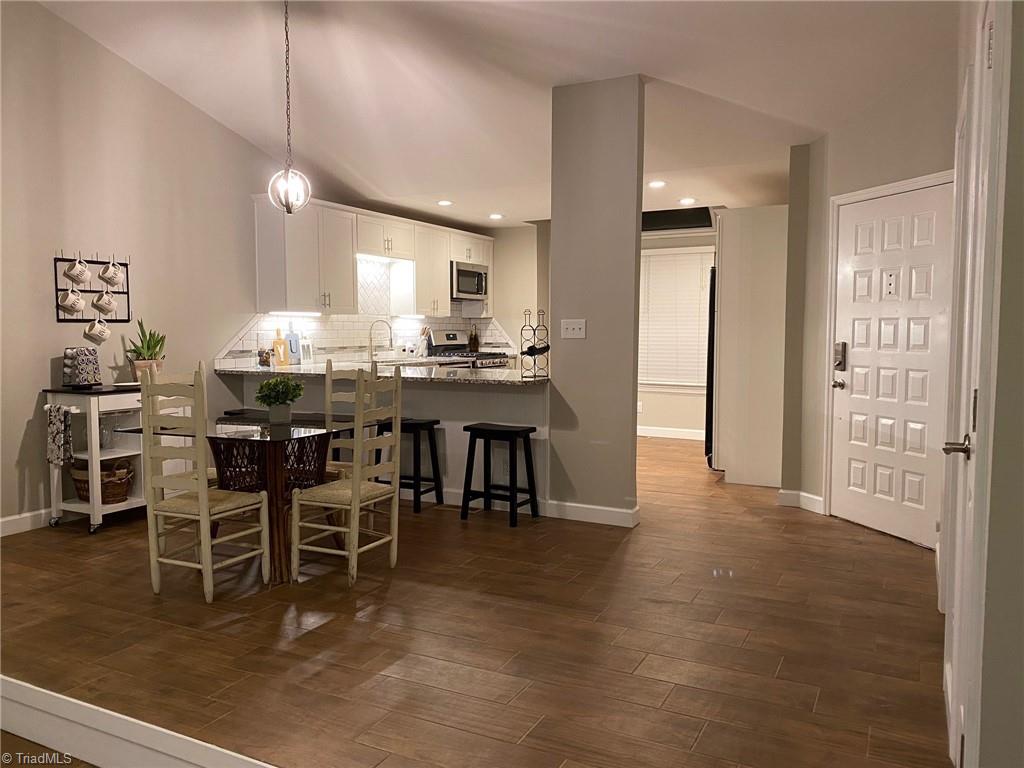 2804 Overview Terrace High Point, NC 27265 - Photo 4 of 49 Gallery Image 4