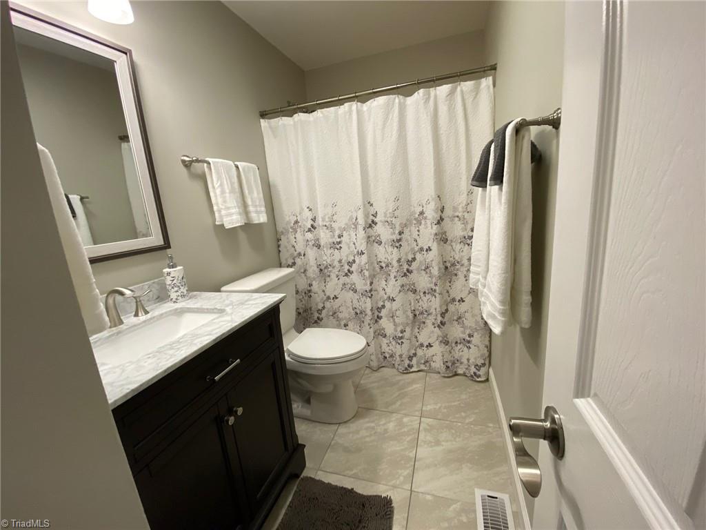 2804 Overview Terrace High Point, NC 27265 - Photo 38 of 49 Gallery Image 38