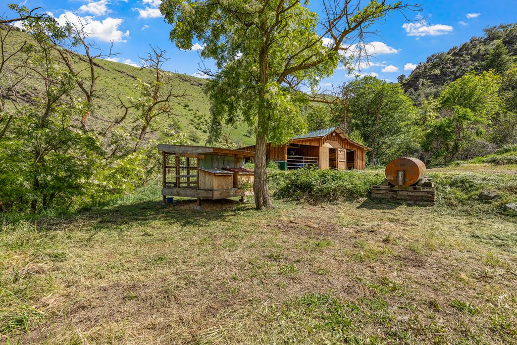 255 Seven U Ranch Road Lucile, ID 83542 - Photo 21 of 47 Barn