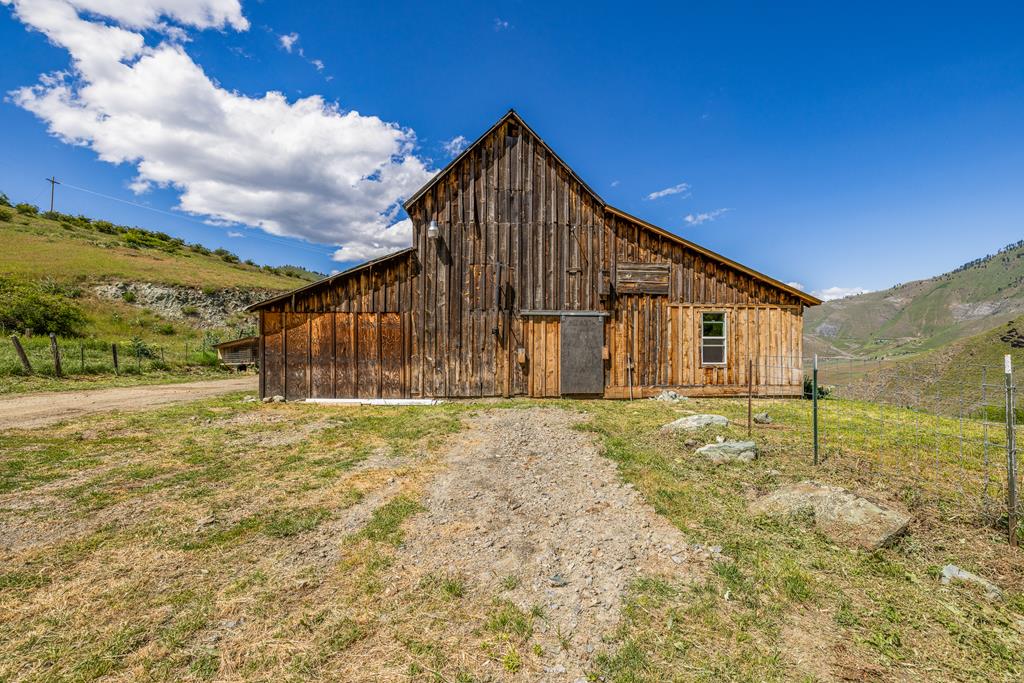 255 Seven U Ranch Road Lucile, ID 83542 - Photo 28 of 47 Office and ATV storage