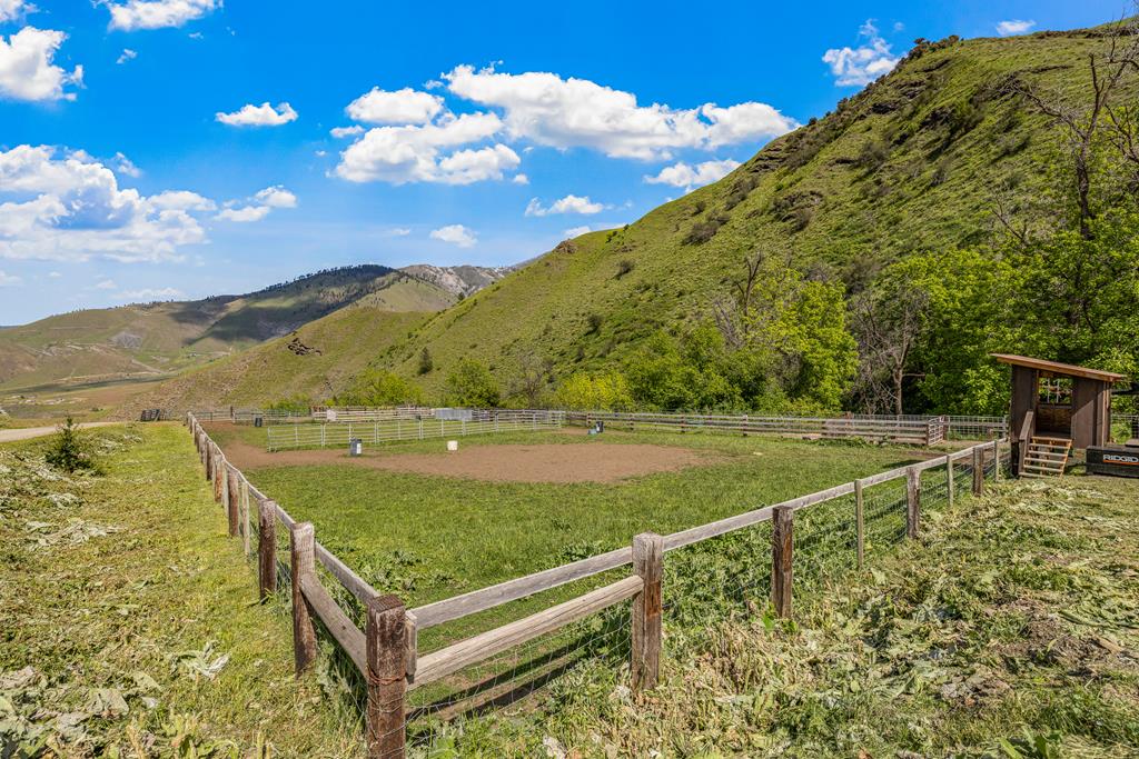 255 Seven U Ranch Road Lucile, ID 83542 - Photo 36 of 47 Office/Store