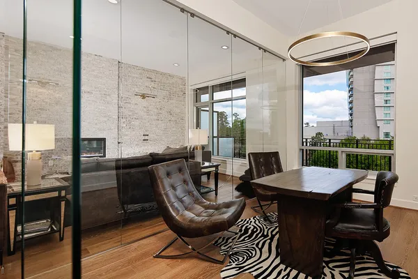 $1,375,000 | 3 Waterway Court, Unit 4D, The Woodlands, TX 77380