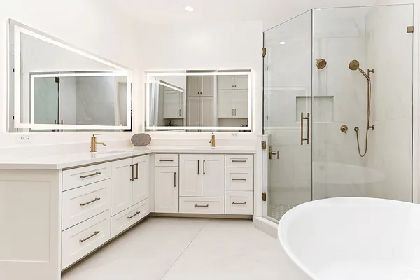 $1,375,000 | 3 Waterway Court, Unit 4D, The Woodlands, TX 77380
