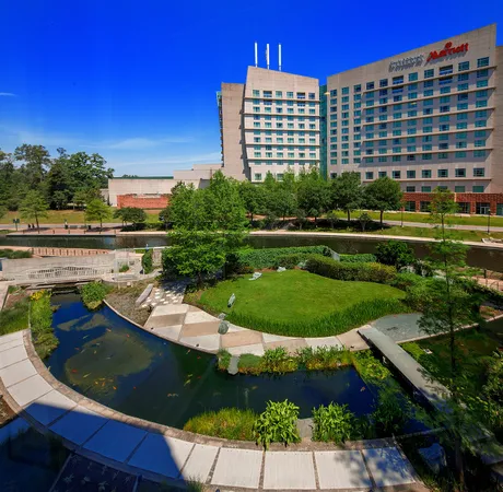$1,375,000 | 3 Waterway Court, Unit 4D, The Woodlands, TX 77380
