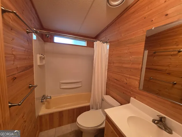 $2,200 | 2832 North Holcomb Drive, Martin, GA 30557