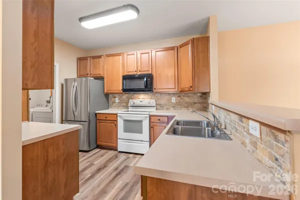$279,900 | 16439 Golden River Lane, Charlotte, NC 28277