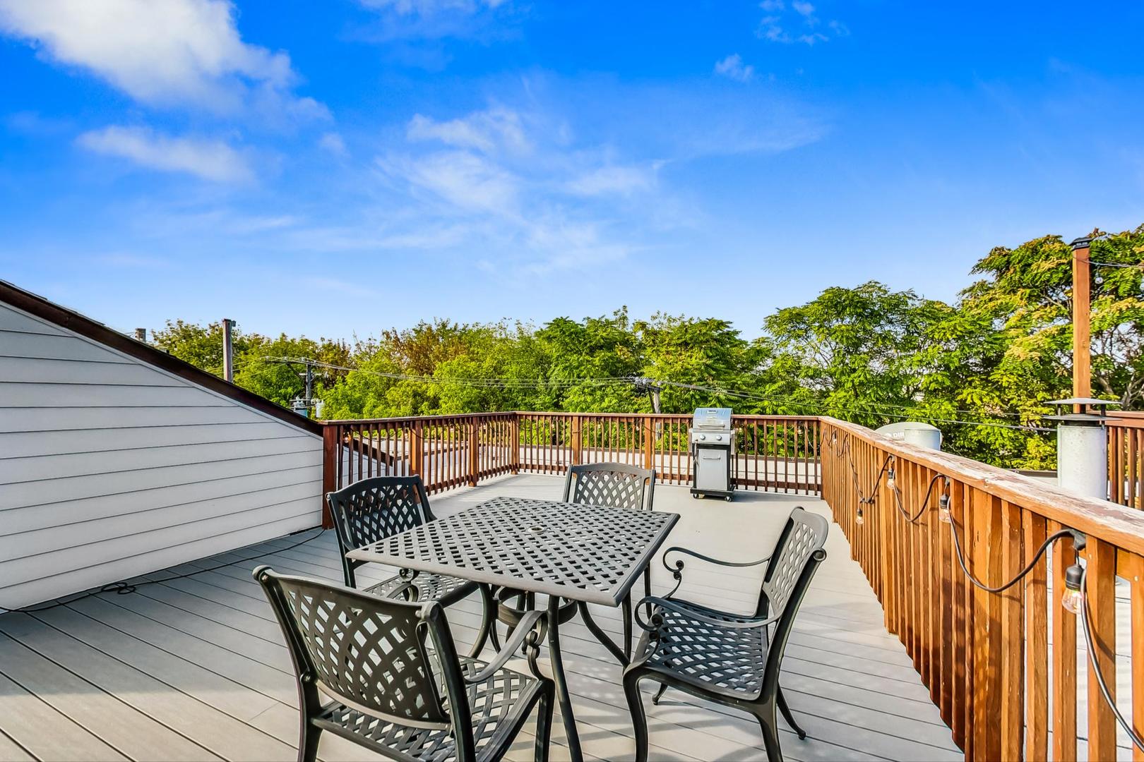 400 North Racine Avenue, Unit 217 Chicago, IL 60642 - Photo 4 of 29 a view of balcony with furniture